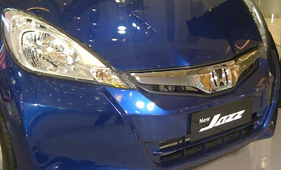 honda-jazz-biru-tampak-depan