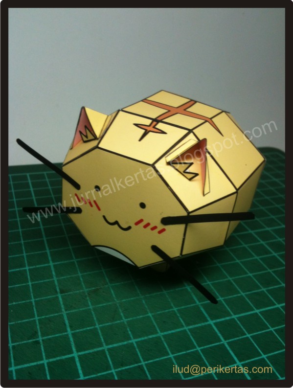 Poyopoyo Papercraft