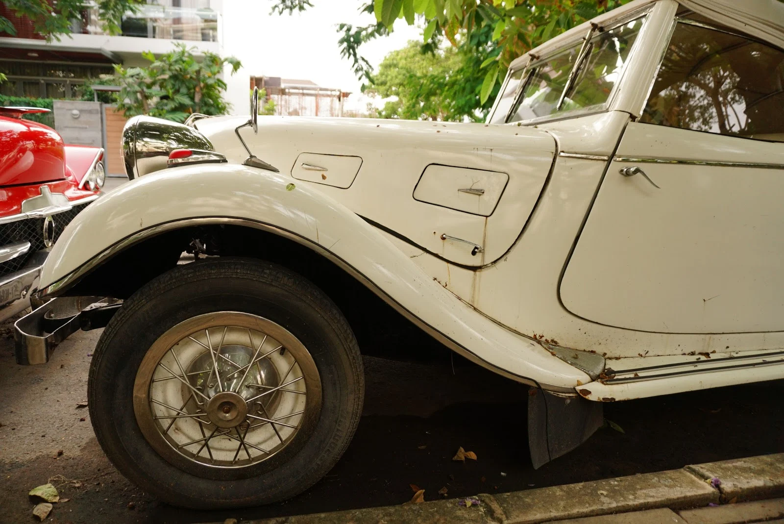 Citroen DS và Dodge Coronet