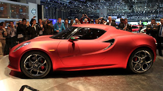 Alfa Romeo 4C Side view