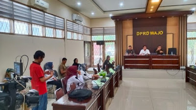 Ketua Komisi I DPRD Wajo Terima Aspirasi PHI Terkait Adanya Dugaan Kerugian Negara