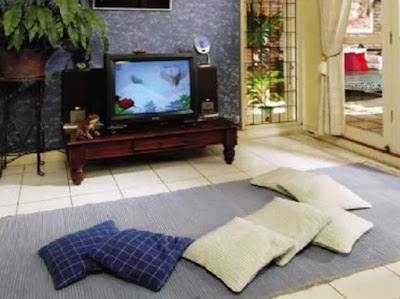 gambar dekorasi ruang tamu tanpa sofa terbaru