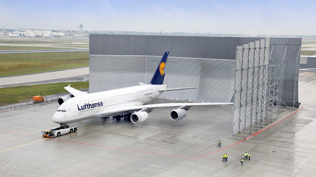 lufthansa a380 hangar fitment