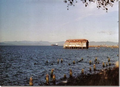 Union Fisherman's Cooperative Net Loft in Astoria, Oregon on September 24, 2005
