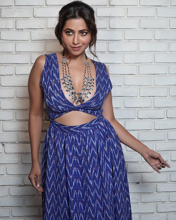ridhiema tiwari cleavage blue dress hot tv actress