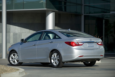 2011 Hyundai Sonata Rear Side View