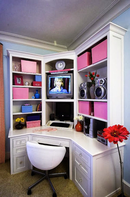 Study corner for teenage girls