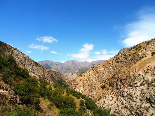 Поход в Кабанье ущелье в Оджуке, Варзоб, горы Таджикистана