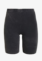 https://www.zalando.be/topshop-acid-wash-cycling-shorts-black-tp721s075-q11.html