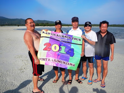 foto di pantai ujung gantungan karimun jawa