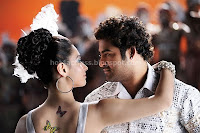 TAMANNA CUTE STILLS FROM OOSARAVELLI