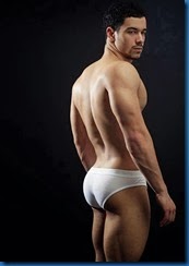 HOMEM GOSTOSO DE CUECA BRANCA 008