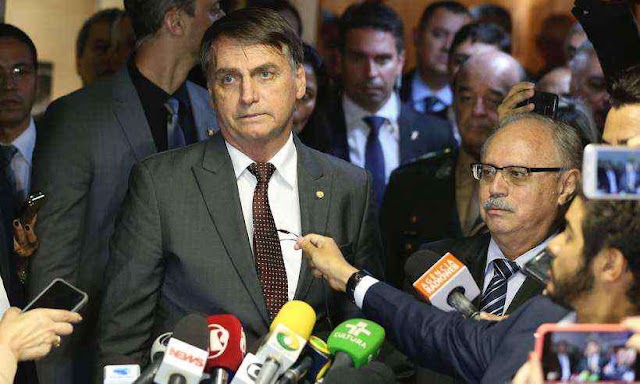 Bolsonaro: não há definição de ministro do Esporte e fusão com Educação