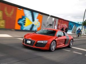 Top 5 Cool Green Cars
