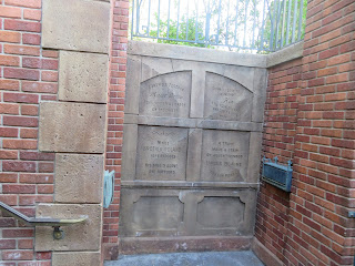 Crypt Haunted Mansion Queue Line Liberty Square Magic Kingdom Walt Disney World