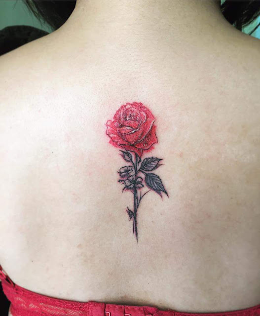 Mini tatuagens femininas 