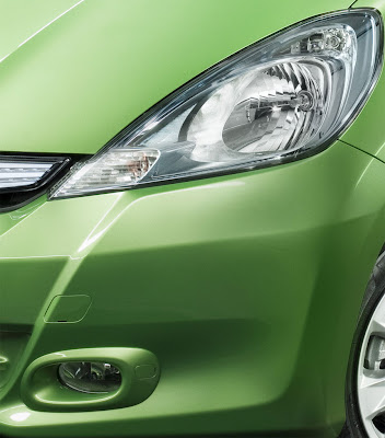 2011 Honda Jazz Hybrid First Look