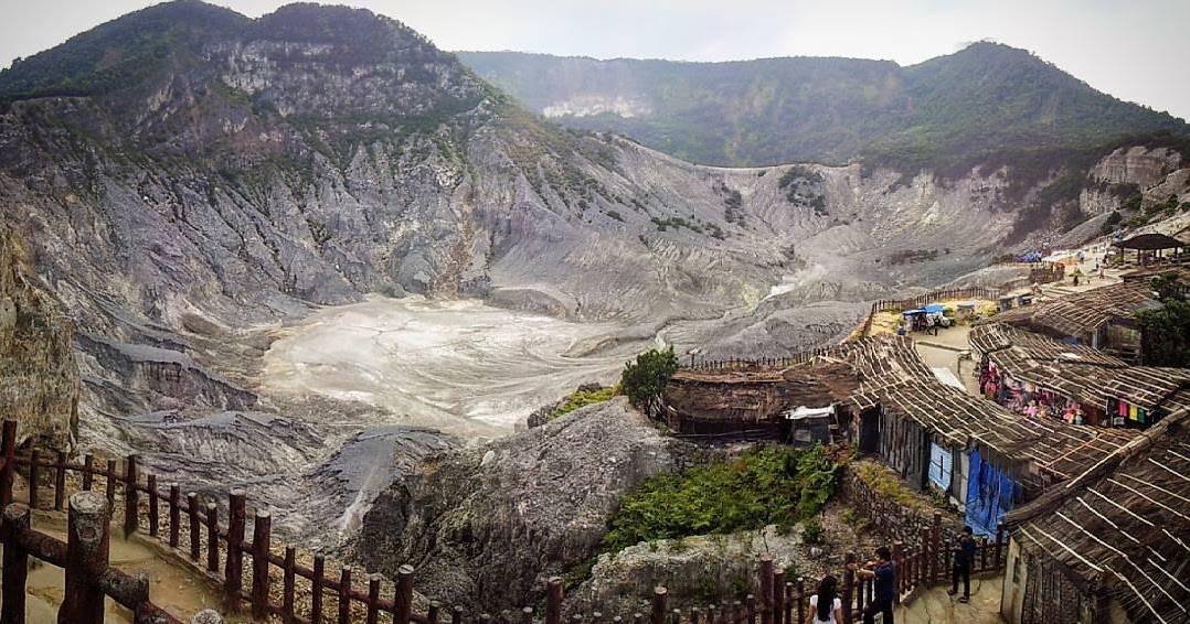 Lovely Mom: Tangkuban Perahu, Destinasi Wisata yang Wajib 