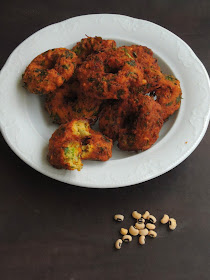 Carrot & Spinach Black Eyed Peas Vadai