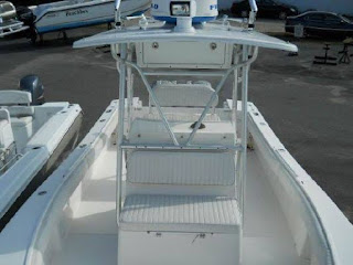 Regulator 23 Center Console Classic w Review and Specs 5