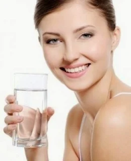 Does drinking water help acne scars