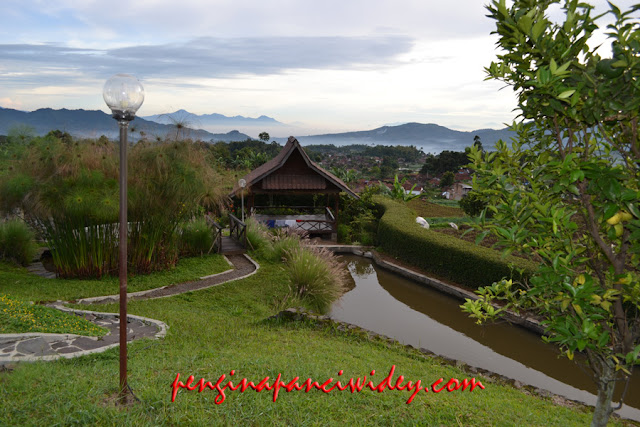 Villa di sekitar Kawah Putih 