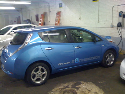 Hertz Nissan Leaf