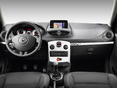 2010 Renault Clio S Interior