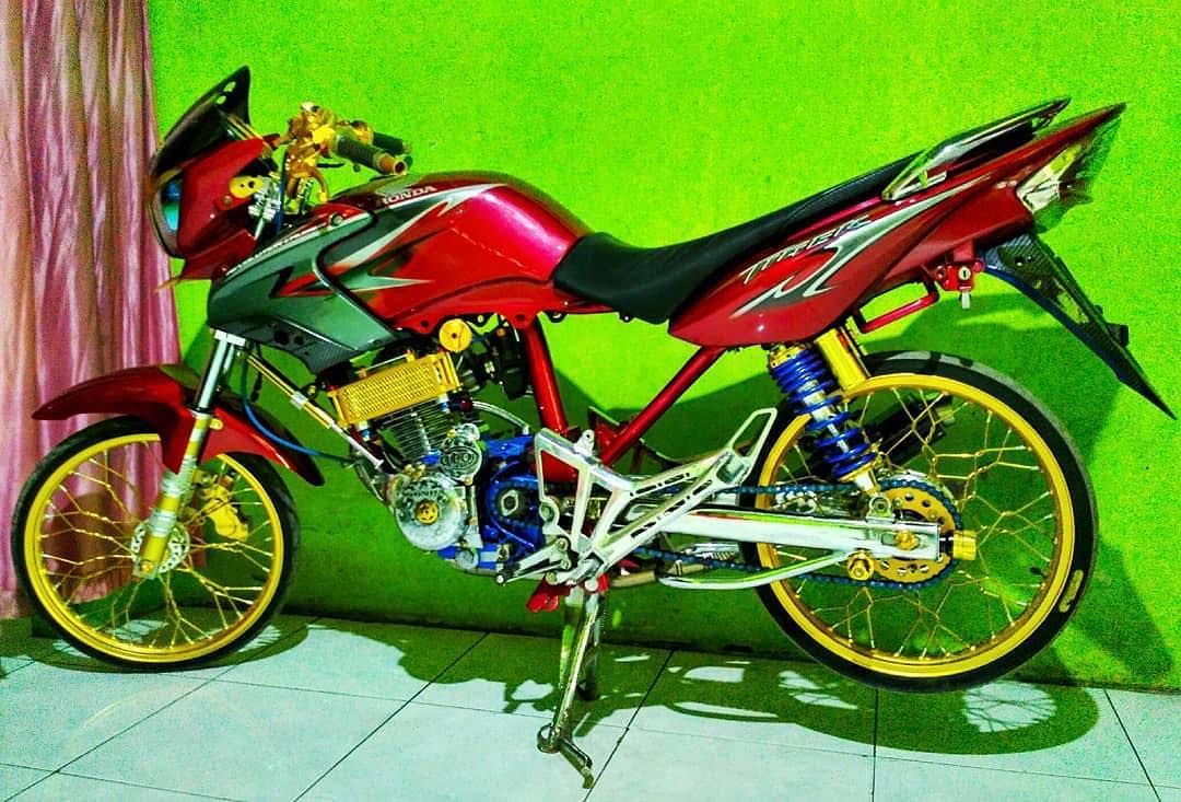 20 Kumpulan Foto Atau Gambar Modifikasi Honda Tiger Revo Jari