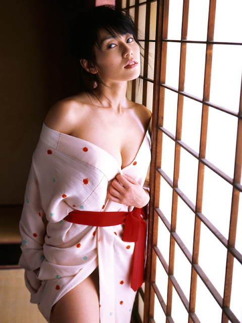 hot+kimono+girl+-momoko_tani+15