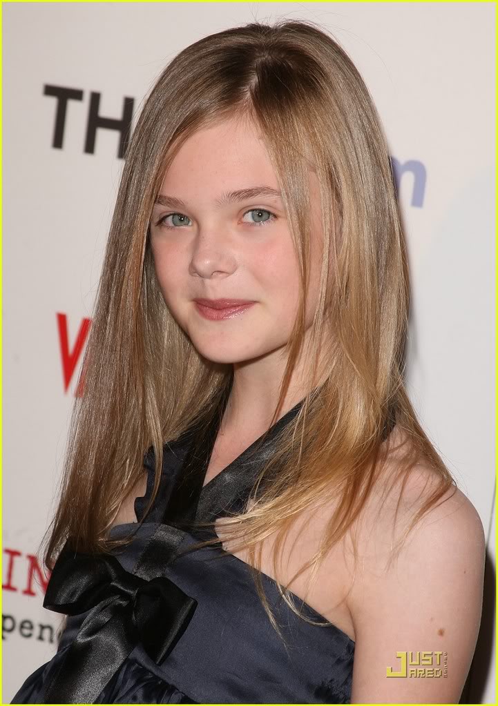 elle fanning phoebe. Top Elle Fanning Photo of the