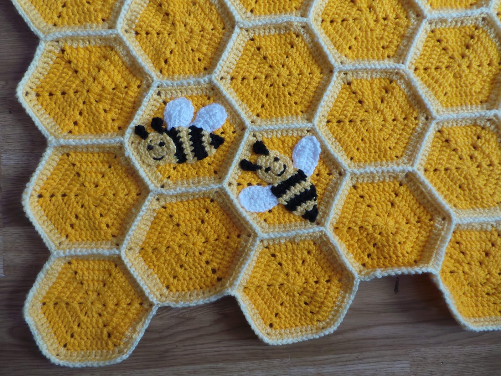 Crochet Tutorial: Bee Happy Honeycomb Baby Blanket Free Pattern