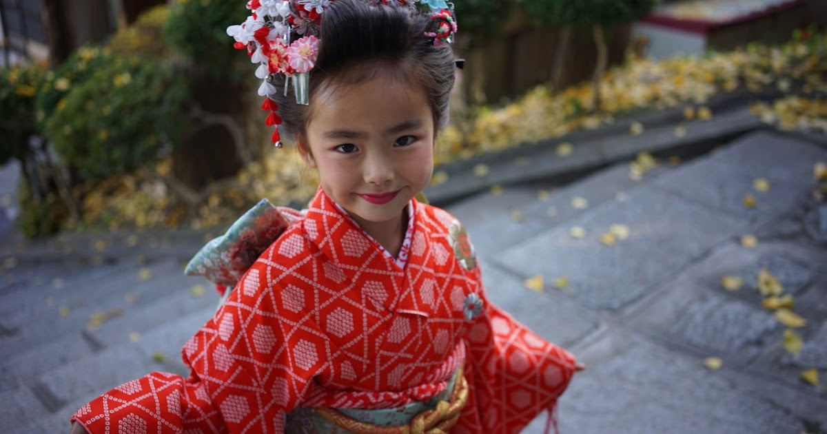 娘の七五三 イマドキの髪型はイヤっ 古典的な日本髪 桃割れに挑戦 そして ちゃっかり重大発表 Appmama Iphoneアプリ開発者の妻のブログ