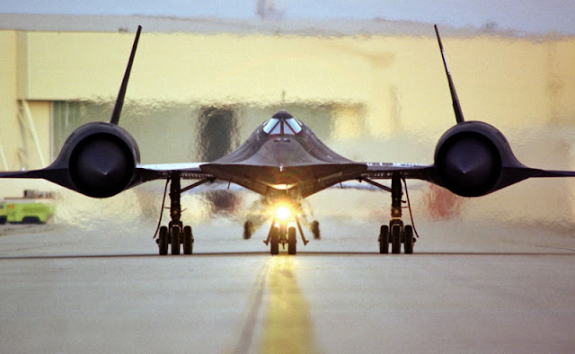 World Fastest Plane - Lockheed SR-71 Blackbird