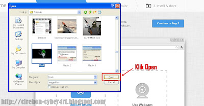 http://cirebon-cyber4rt.blogspot.com/2012/08/cara-membuat-tema-google-chrome-dengan.html