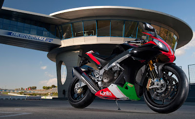 2011 Aprilia RSV4 Factory APRC SE Photos