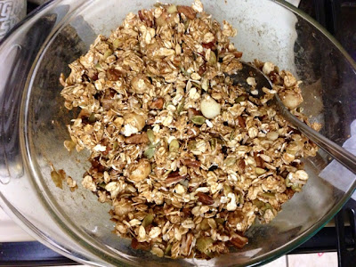 Healthy and Easy Homemade Granola Mixture #dreamsmorerealthanreality 