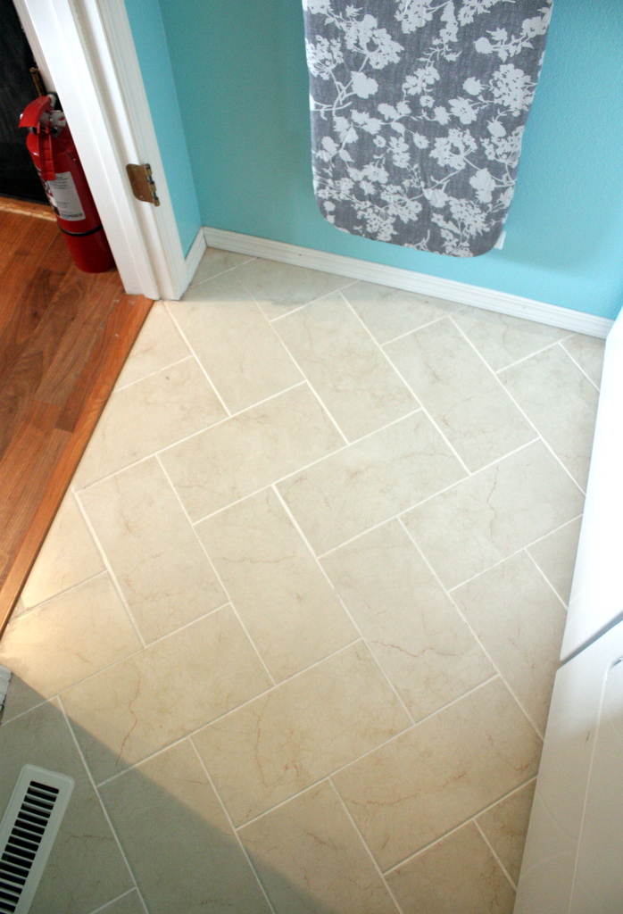 Sweet Something Designs: {DIY} Herringbone Tile Floor