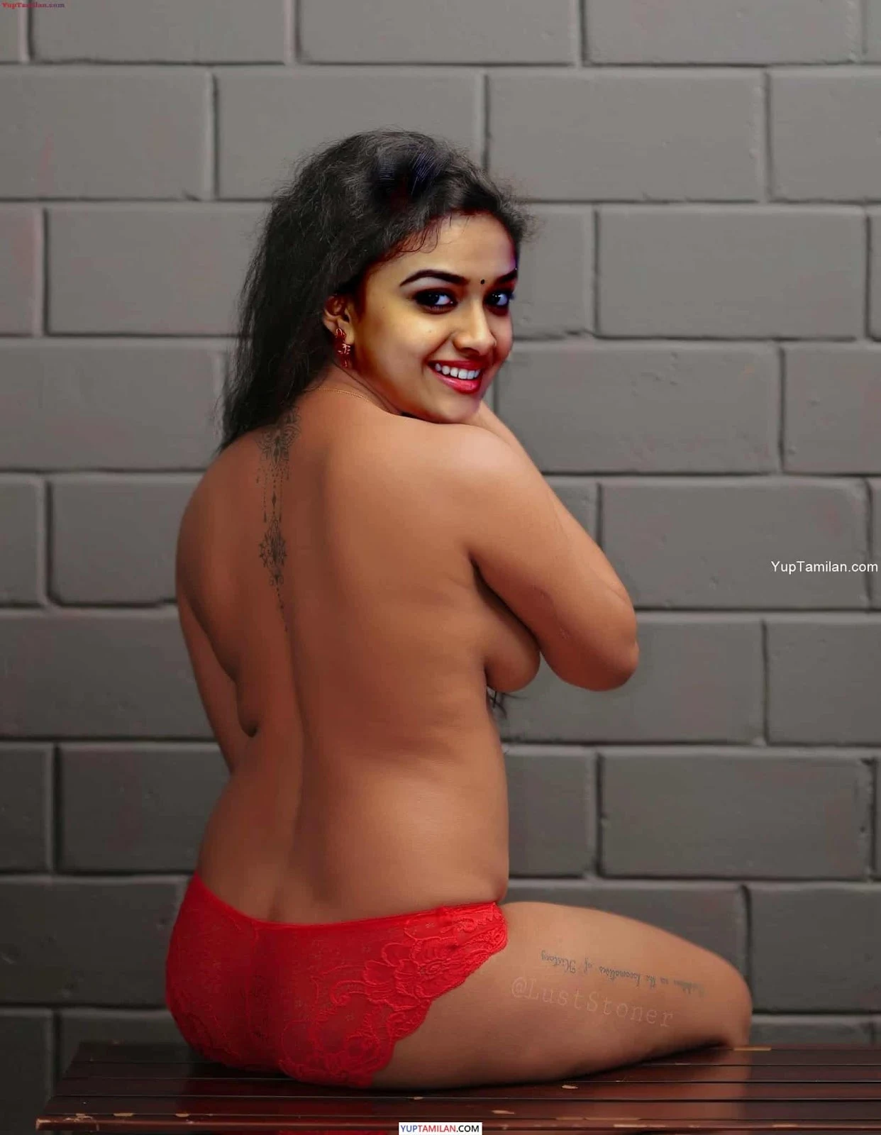 Keerthy%20Suresh%20Topless%20Photos%20%2816%29.jpeg