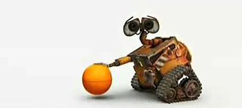 Wall - E : Robôzinho  joga basquete no novo spot Tv !