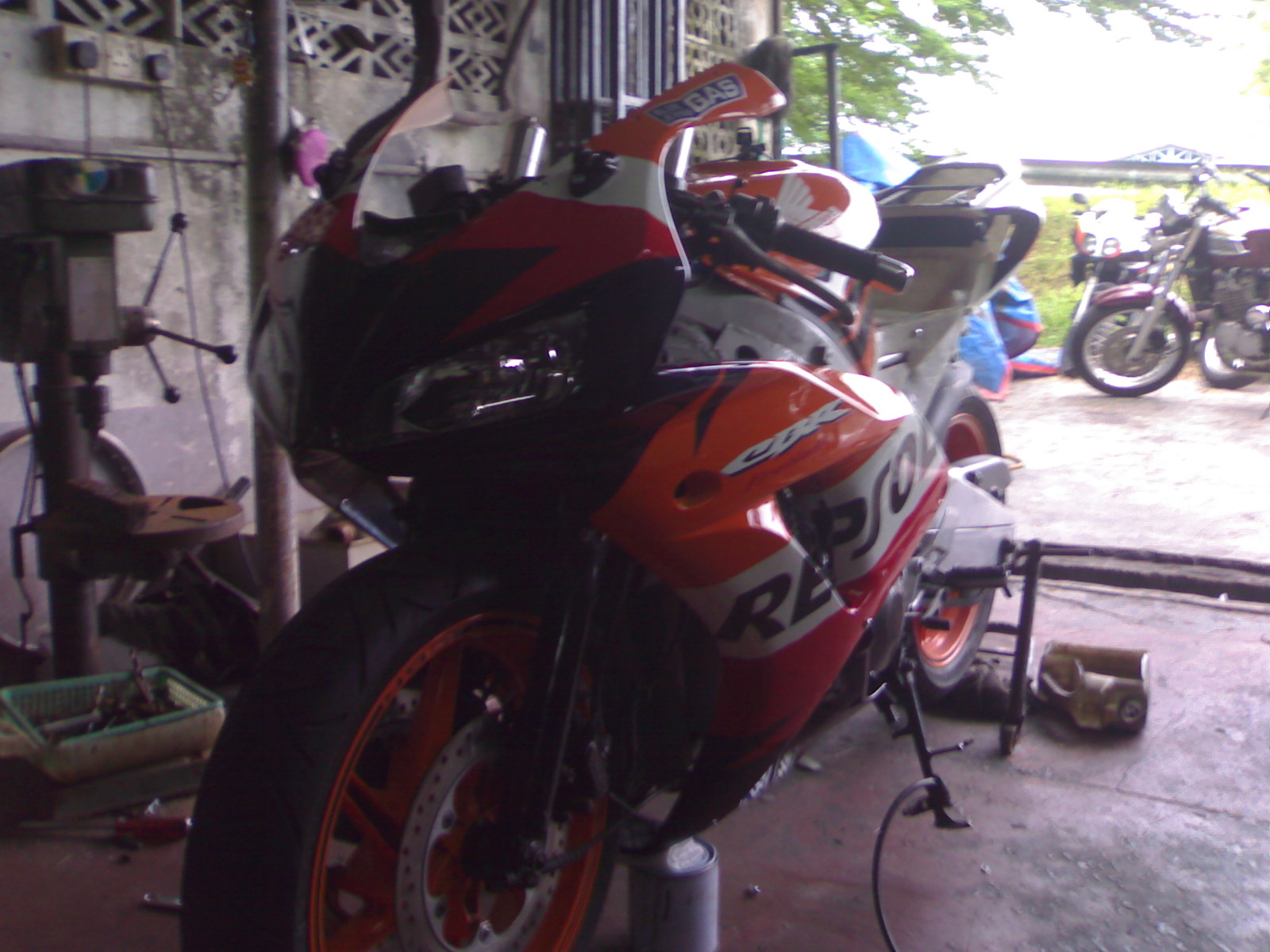 custom paint yamaha r6 posted by heryz sportbike custom at 03 36 email this blogthis share to 