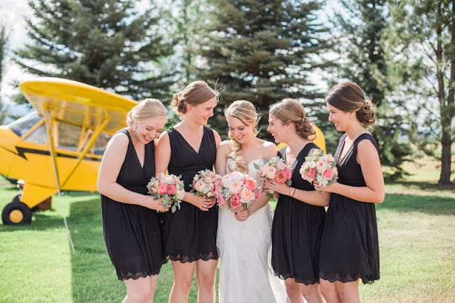 Bridesmaids / Photography: Mackenzie Keough / Florist: Mums Flowers 
