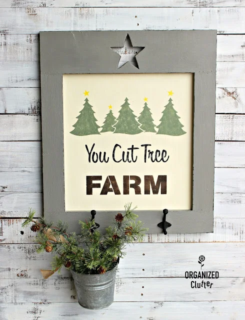 You Cut Tree Farm Sign With Star Cutout Frame #Oldsignstencils #stencil #outdoordecor #rusticChristmas