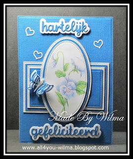 Rechthoekige felicitatiekaart met een ovaal plaatje, kleine hartjes en een vlinder. Rectangular congratulatory card with an oval image, little hearts and a butterfly.