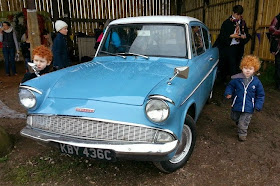 Harry Potter Weasley's Flying Ford Anglia Car