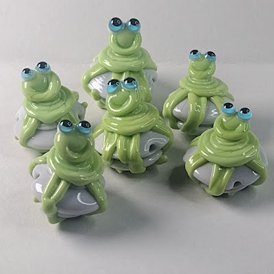 Crazy green alien lampwork beads b Jolene Beads