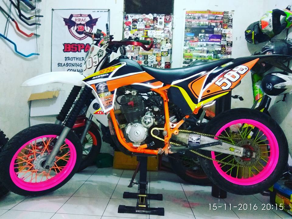 Info Terbaru Modifikasi Motor Vixion: Vixion Supermoto 