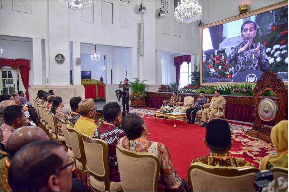 Pemerintah Bangun Infrastruktur, Presiden Jokowi: Tugas Pemda Sambungkan Dengan Kawasan-Kawasan Produksi