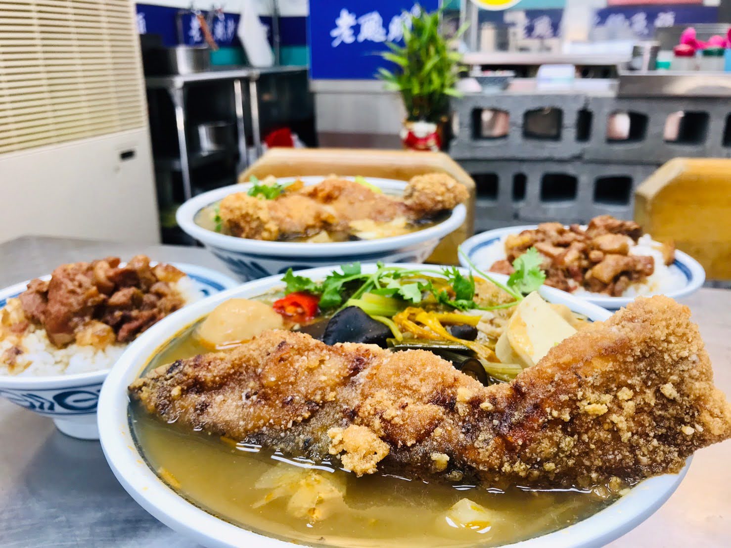 彰化美食ptt decard 肉燥飯 老聰明砂鍋魚頭