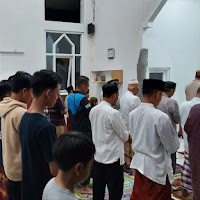 Sah Shalat Makmum pada Imam yang Keliru Baca Surat Pendek